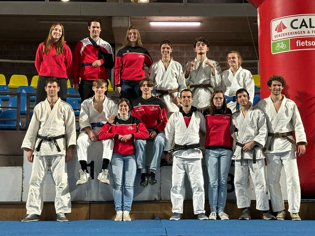 Groepsfoto van judoteam Duffel op de laaste interclub dag
